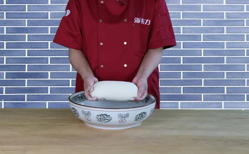 揉成光滑面团