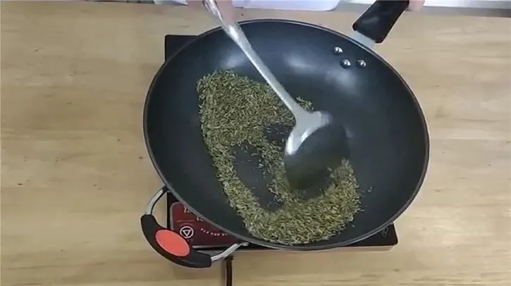 茴香炒制