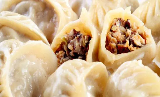 嫩韭鲜鱿饺的做法步骤
