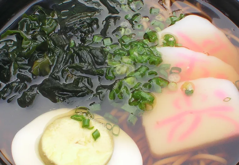 香菇鸡煨面