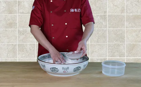 馒头泡打粉制作馒头的配方和步骤,加入活化好的酵母