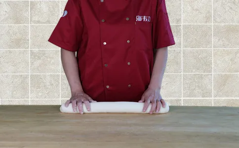 馒头泡打粉制作馒头的配方和步骤,搓条