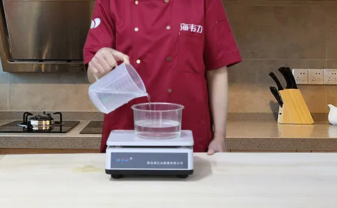 发面千层饼发酵泡打粉的使用说明,称量水