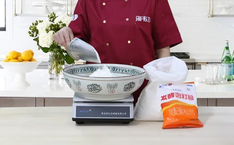 鸭油酥烧饼发酵泡打粉的使用说明,称量面粉