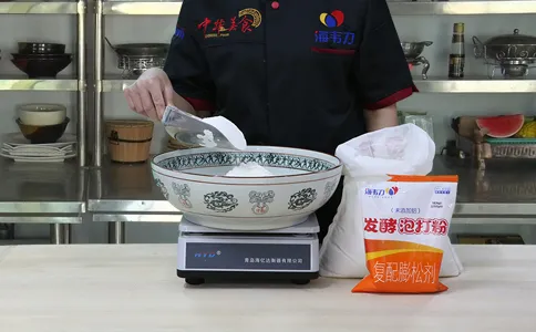 白面发糕发酵泡打粉的使用说明,称量面粉
