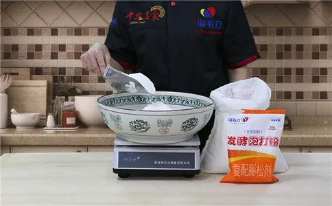 荷叶饼发酵泡打粉的使用说明,称量面粉