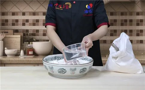 荷叶饼发酵泡打粉的使用说明,和面