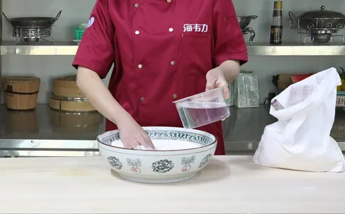 玉米面发糕发酵泡打粉的使用说明,和面方法