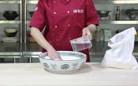 小米面发糕发酵泡打粉的使用说明,和面方法