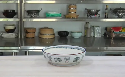 小米面发糕发酵泡打粉的使用说明,和成面糊
