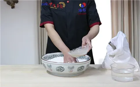 蔬菜馒头泡打粉的使用说明,和面