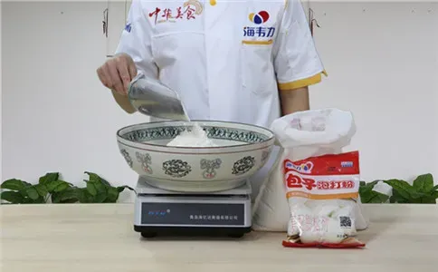 包子泡打粉的使用说明,称量面粉