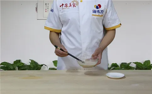 包子泡打粉的使用说明,和面