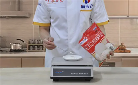 红糖馒头泡打粉的使用说明,称量馒头泡打粉