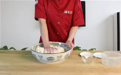 油饼膨松剂的使用说明,加水和面 油饼膨松剂的使用说明,加水和面