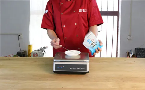 面鱼膨松剂的使用说明,称量食盐 面鱼膨松剂的使用说明,称量食盐