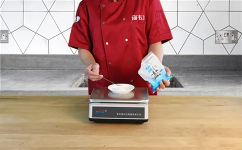 茴香油条膨松剂的使用说明,称量食盐 茴香油条膨松剂的使用说明,称量食盐
