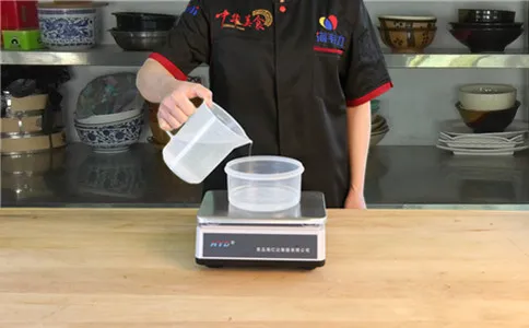 筷子油条膨松剂的使用说明,称量水 筷子油条膨松剂的使用说明,称量水