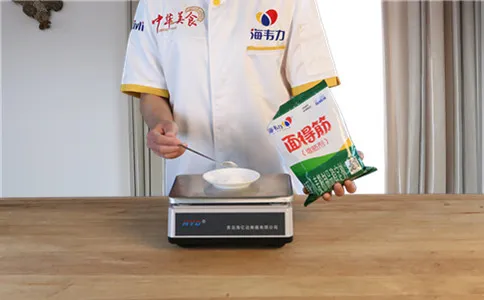 板面增筋剂的使用说明,称量板面增筋剂
