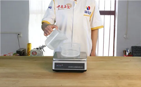 刀削面增筋剂的使用说明,称量水