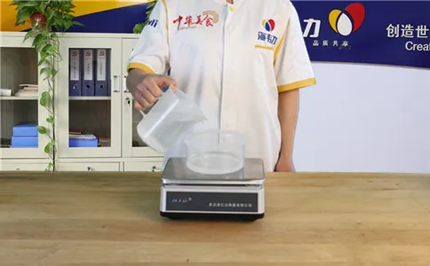 馄饨皮增筋剂的使用说明,称量水