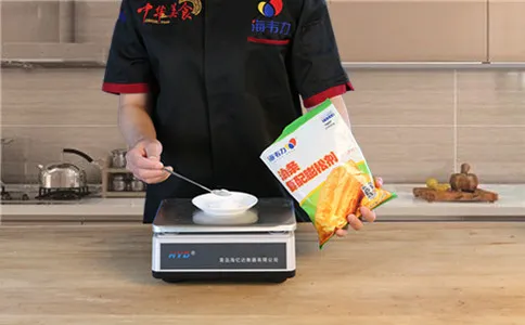 称量酥脆油条膨松剂