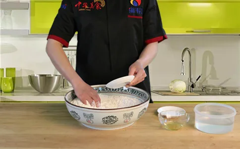 混合膨松剂