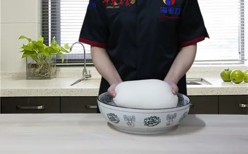 馒头做法,光滑的面团