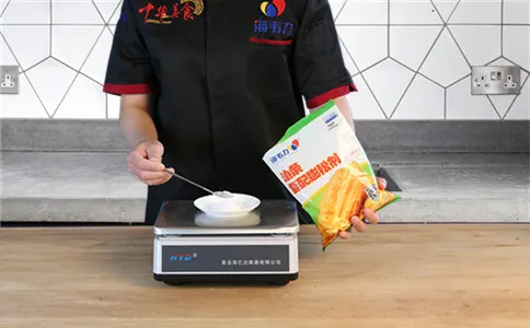 称量酥脆油条膨松剂