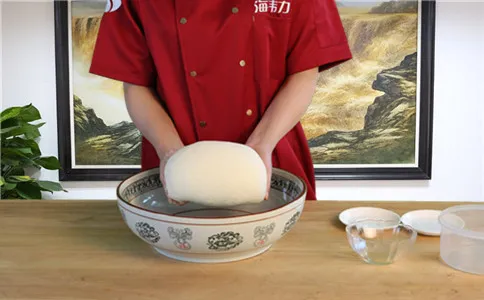 和成光滑的面团