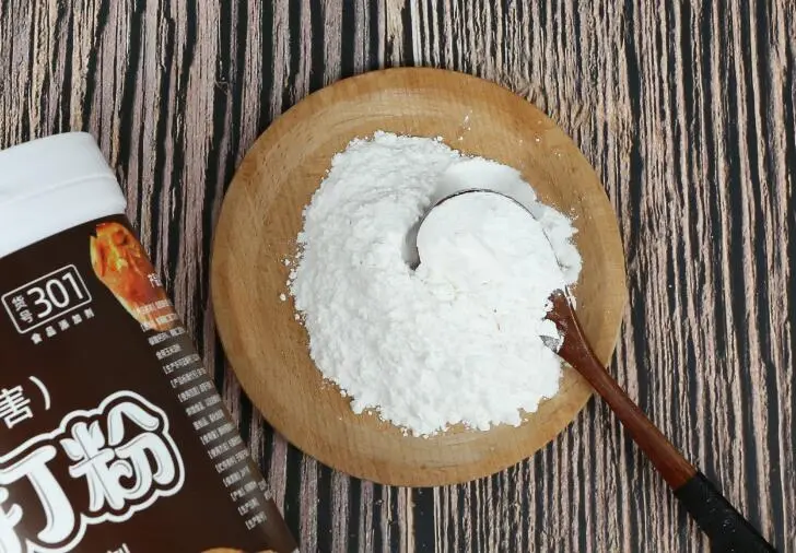 泡打粉是干嘛的_膨松剂就是泡打粉吗