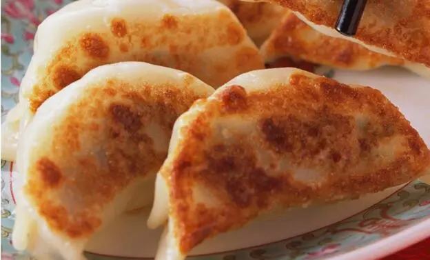 猪肉茄子水饺的做法