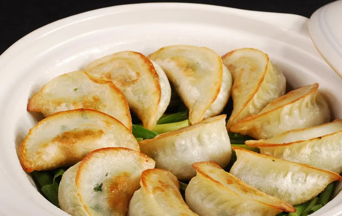 猪肉茄子水饺的做法