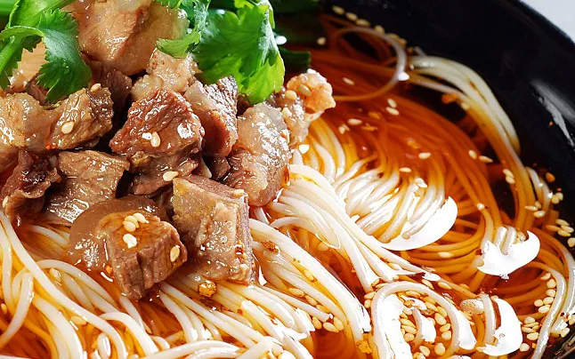 三鲜炸酱面