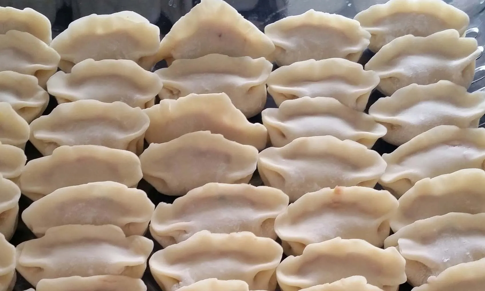韭菜鲜鱿水饺的做法步骤