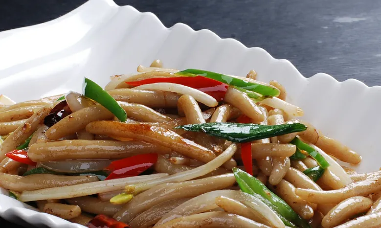 枸杞肉丝炒面的做法