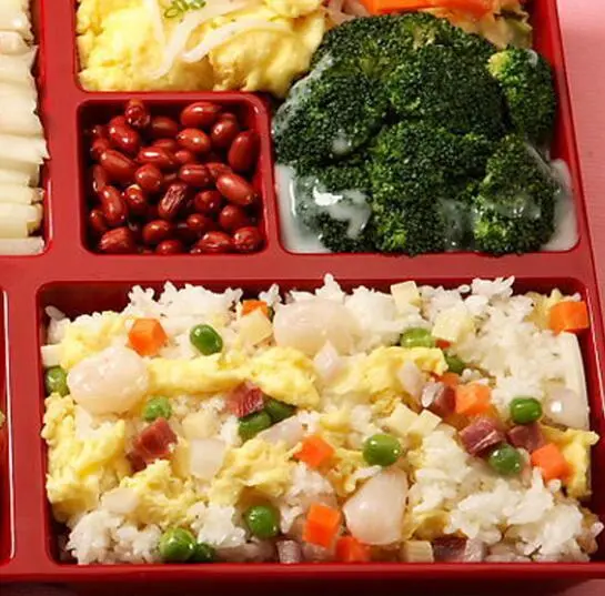 叉烧酱油炒饭的做法步骤