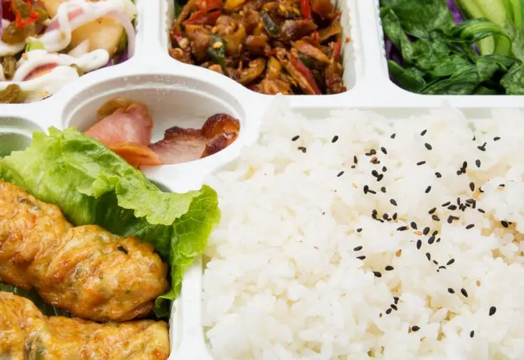 土豆咖喱鸡盖饭的做法步骤