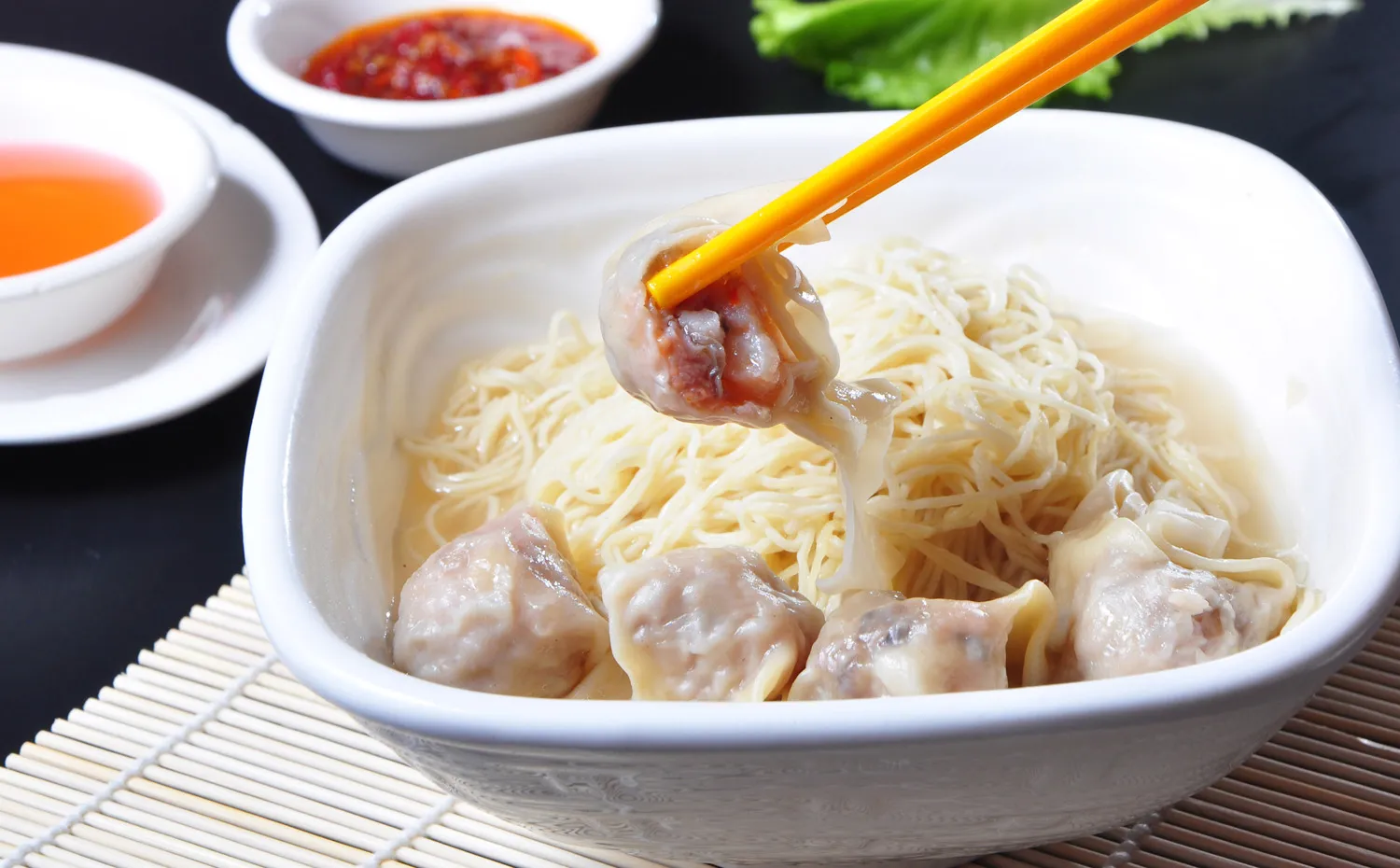 绿豆芽猪肉馄饨的做法步骤
