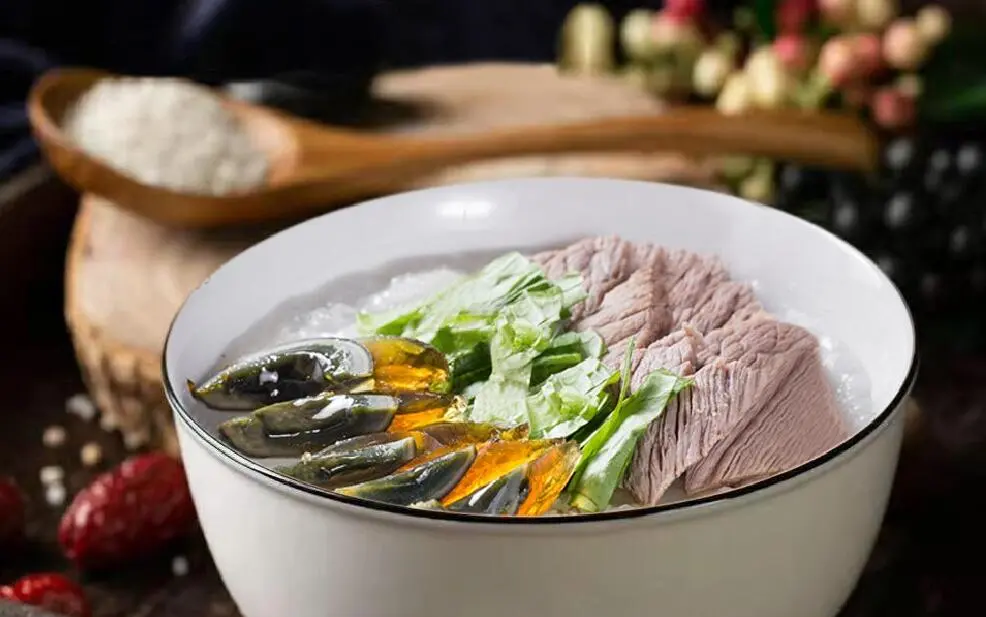 桂圆枸杞鸡汤的做法	