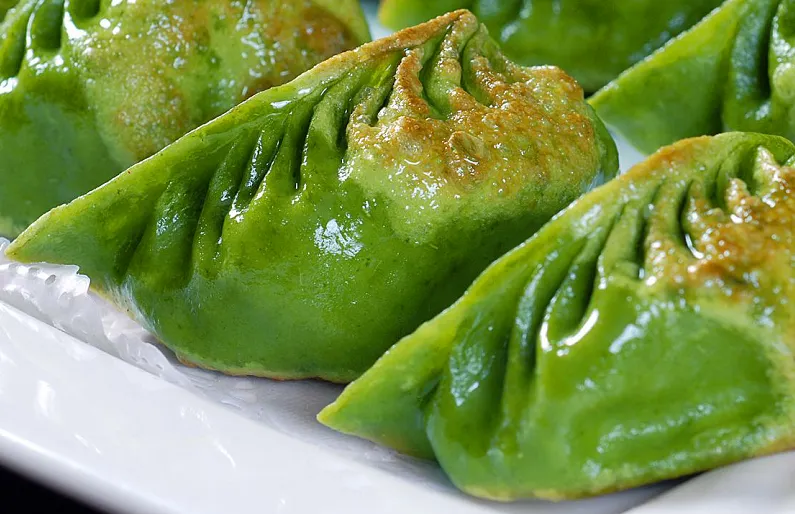 韭菜鲜鱿水饺的做法