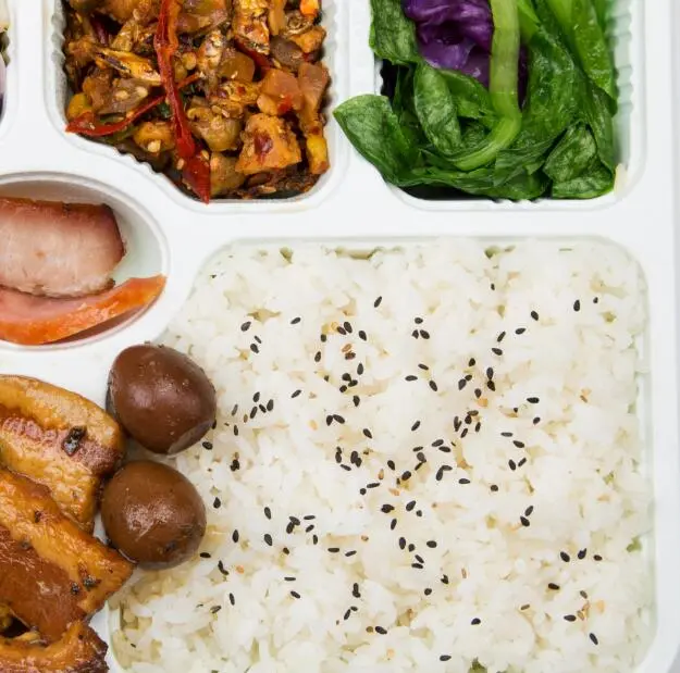 荷叶香菇滑鸡饭