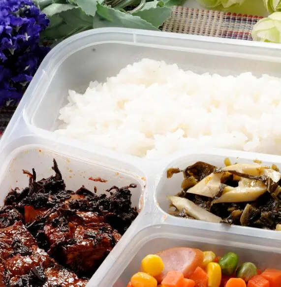 鸡丁豌豆饭