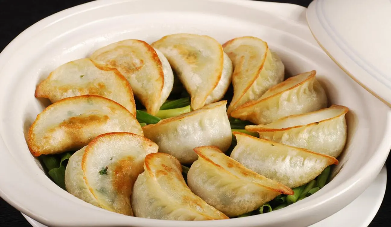 鸡汁锅贴饺的做法步骤