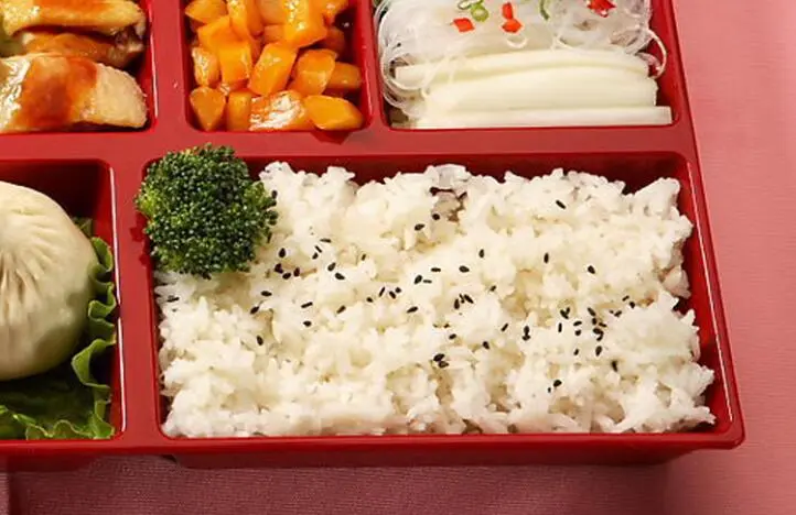 菠萝蛋炒饭的做法步骤