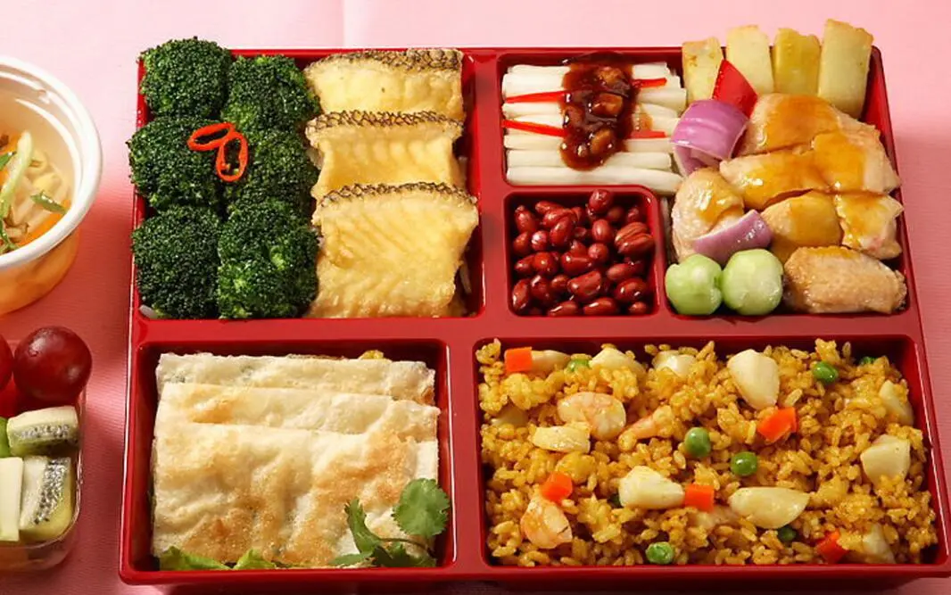 彩椒牛肉炒饭的做法步骤
