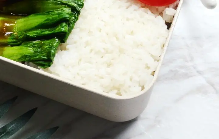 腊肉腰果饭的做法步骤