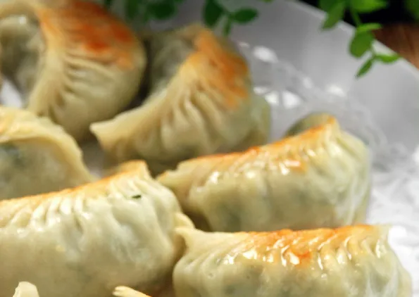 蘑菇鸡肉饺