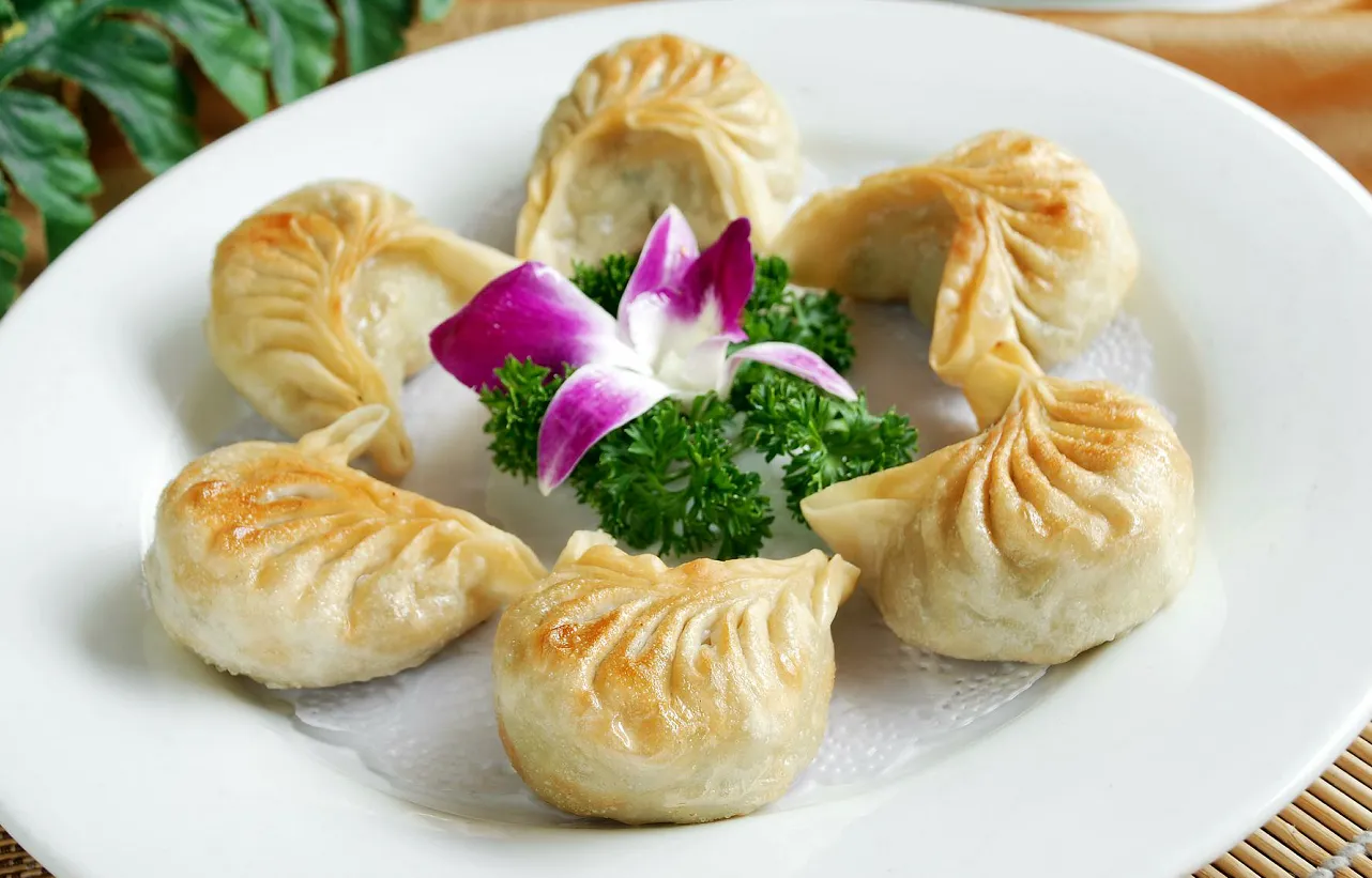 贺寿鲜桃饺