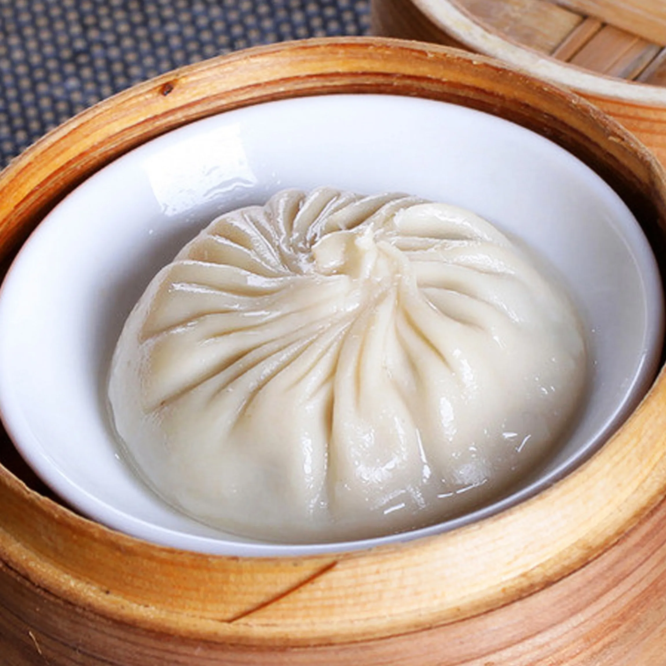 腊肠糯米南瓜花包子的做法步骤